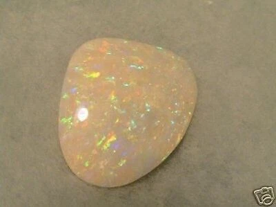 Multicolore Opalmuschelschale 3,9ct