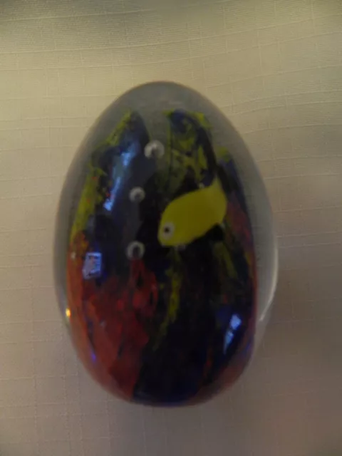 Nice Colorful Nautical Egg Shaped Paperweight With Fish - Euc