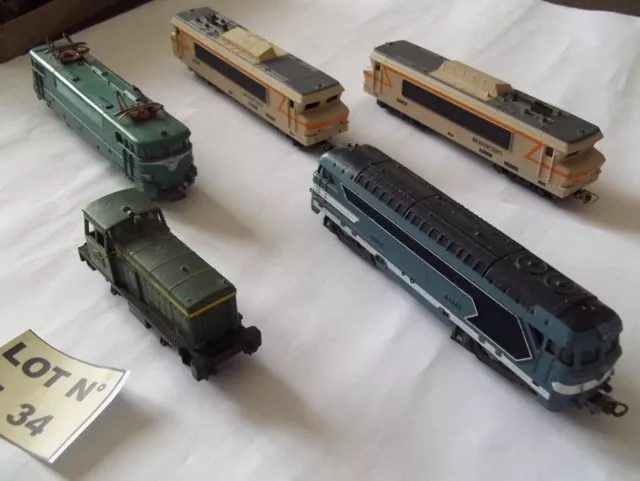 Lot N° L34 Lot De 5 Locomotives Et Caisses Pour Bricoleur Train Wagons En Ho