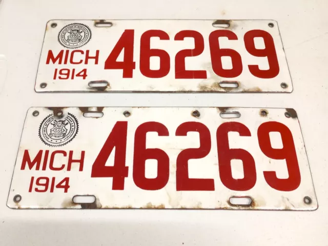 1914 Michigan Porcelain License Plates PAIR 46269 Enamel State Seal White & Red