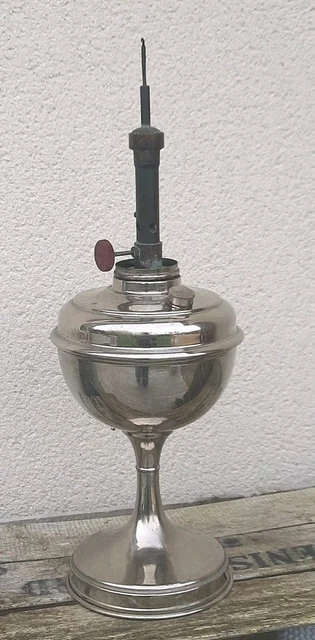 LAMPE A PETROLE LA PARISIENNE