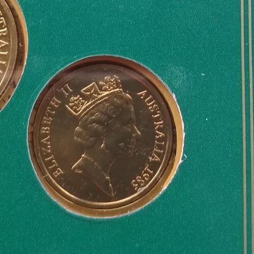 Australian 1985 UNC 5c  Five Cent Coin Ex Mint Set Low Mintage.