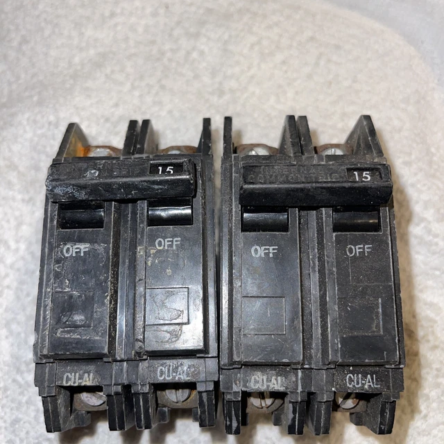 2 Interruptor Circuito General Electric Tipo HACR 15 Amp 2 Polos 120/240VAC PERNO EN 15A