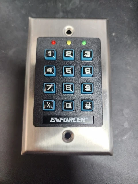 Teclado de control de acceso SECO-LARM SK-1011-SDQ, 1.000 usuarios 1 salida de relé (B2)