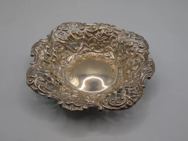 Attractive Antique Pierced Sterling Silver Dish - Birmingham 1901 - 38.4g