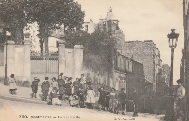 75 CPA N°739 PARIS 18° MONTMARTRE La Rue Berthe -rare-