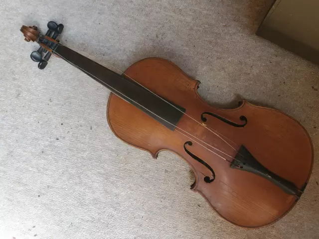 Nicely flamed old Violin, unreadable label