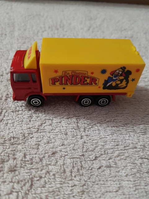 CAMPING CAR DE LUXE CIRQUE PINDER MAJORETTE 1:60 boitage sans place