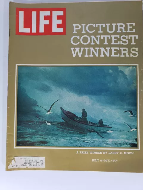 Life Magazine July 9 1971 Picture Contest Winners Prize Winner by Larry C. Moon