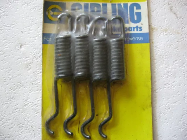 Triumph Toledo 1300 (70-) New Front Brake Shoes Spring Kit - Ss2