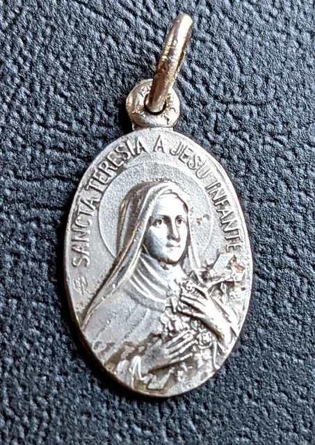 Broche Religieuse En Bronze Doré Sainte Thérèse De L'Enfant Jésus - Gravée Fernand Py, Occasion Très Bel état