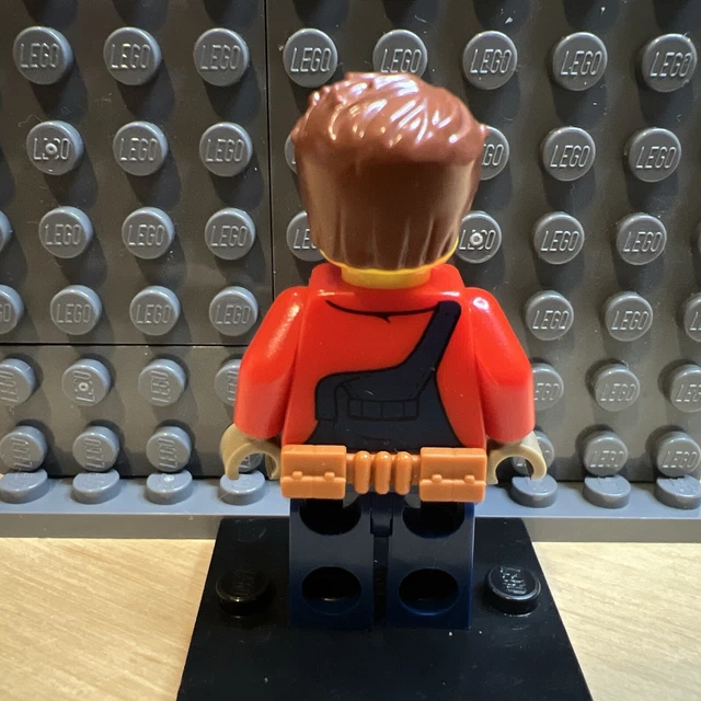 lego-city-harl-hubbs-minifigure-city-adventures-character-handyman-from