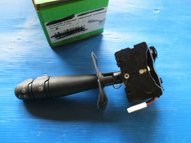 Commutateur Comodo de direction Valeo pour Renault Mégane 251436