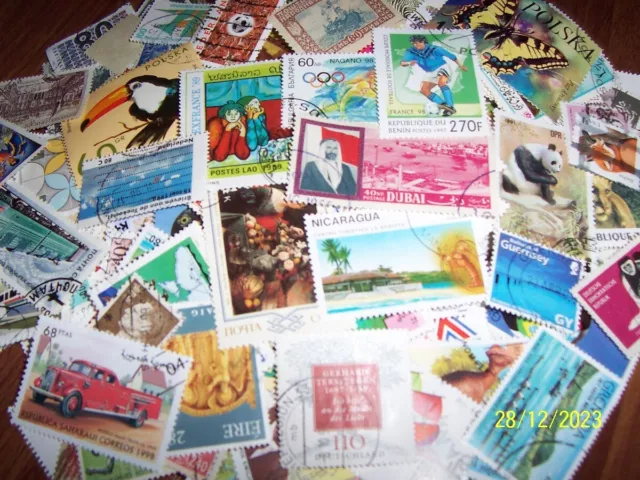-919- Lot de 1000 timbres différents et oblitérés du monde-