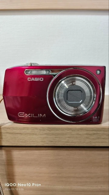 CASIO EXILIM EX-Z2000 Red 14.1MP Tested Working With Battery From
