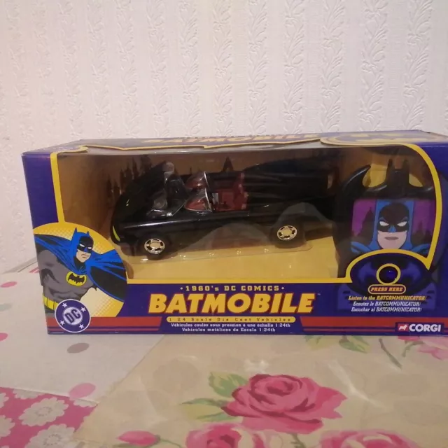 Corgi Batman 77501 DC Comics Druckguss-Batmobil im Maßstab 1:24 - NEU