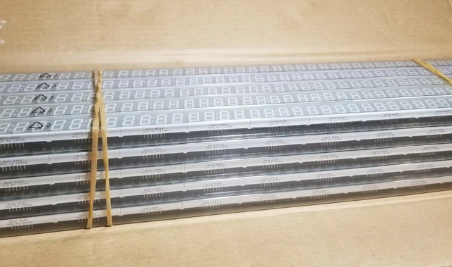 Lot of 500 Broadcom Avago HDSP-B05G Four Digit LED Displays Green 88:88 Lot of 500 Broadcom Avago HDSP-B05G Four Digit LED Displays Green 88:88