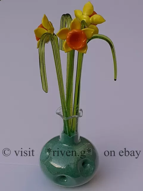 Glass Flowers Gift In A Vase Of Daffodils, Gorgeous Grass, Green Decorative Sand