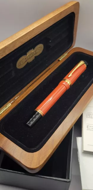 Parker Duofold Centennial Fountain Pen Big Red (Orange) 1989 18K M