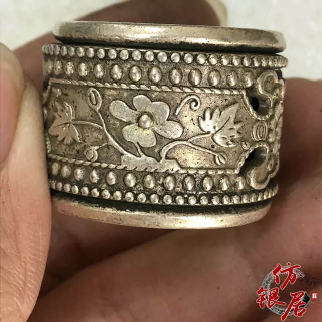 Exquisite Old Chinese tibet silver handcarved flower Pull finge Ring statue 591 3