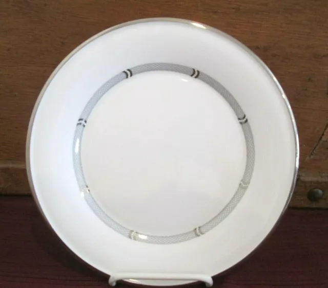 Lenox Solitaire White  Accent Luncheon Plate    - 9 3/8" 0801C