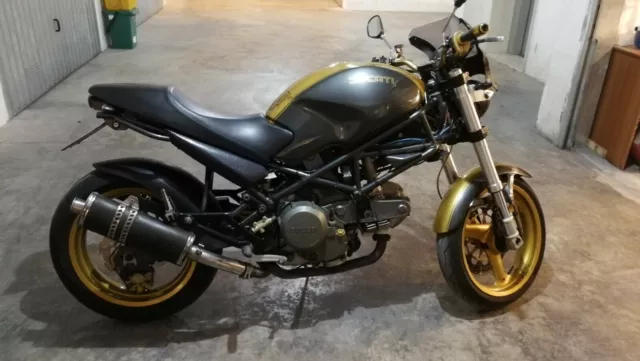 Ducati monster 600 2000