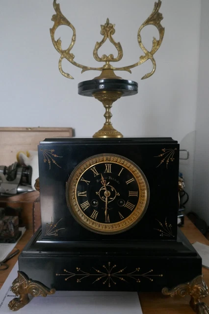 Pendule Ancienne Napoléon III En Marbre Noir - Mécanisme à Poids Et Carillon - XIXème Siècle