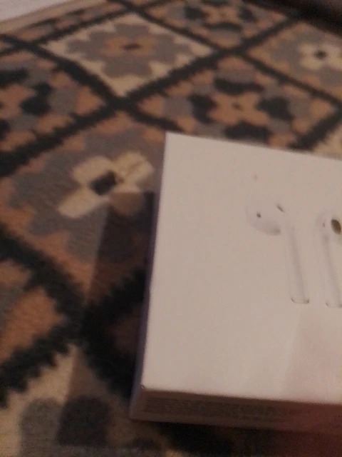 Airpods 2nd generation with charging case - white