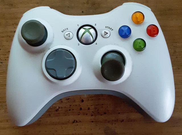 Microsoft Xbox 360 Wireless Controller White (Broken Right Analog Stick)