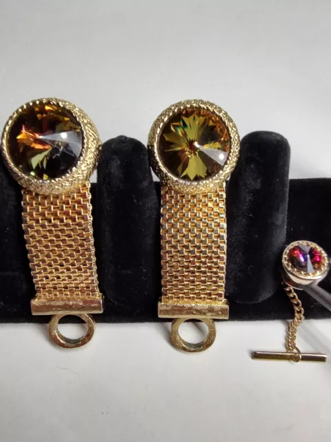 Vintage men's gold tone and watermelon ravioli prism stone cuff links & tie tack