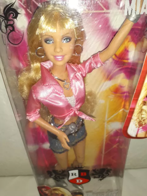 Barbie Rebelde RBD  1997 Mia Colucci Doll Singer Anahi 3
