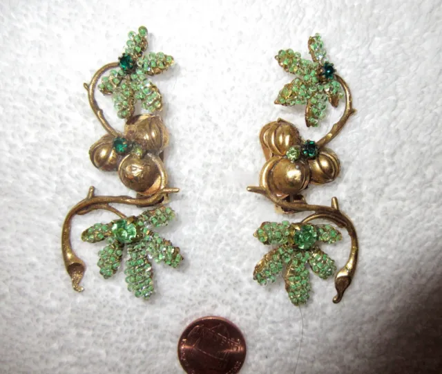 https://www.picclickimg.com/EC8AAOSwCW1lkggE/DeMario-Green-Flower-Fruit-Clip-Earrings-Crystal-Beaded.webp