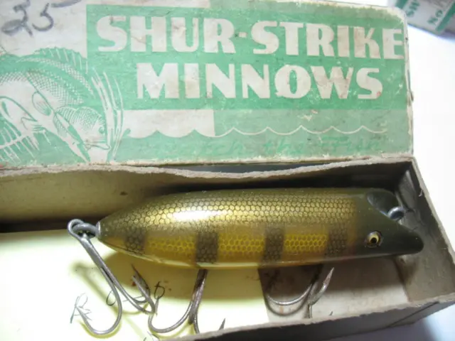 VINTAGE SHUR STRIKE Minnow Wobbler Wood Perch Color Fishing Lure G