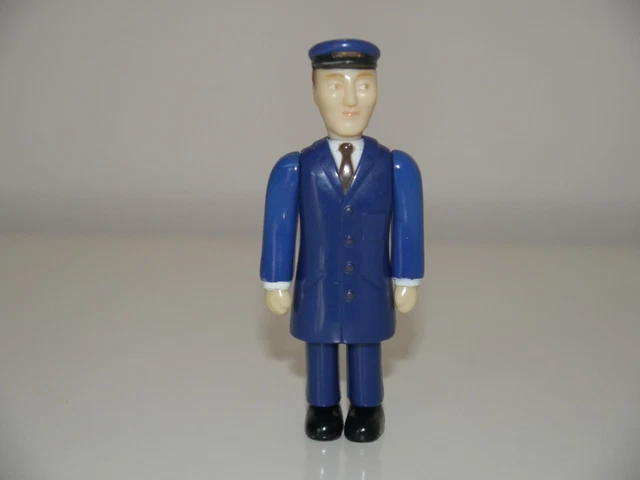 thomas-friends-mr-conductor-golden-bear-figure-c14-11-11-picclick-uk