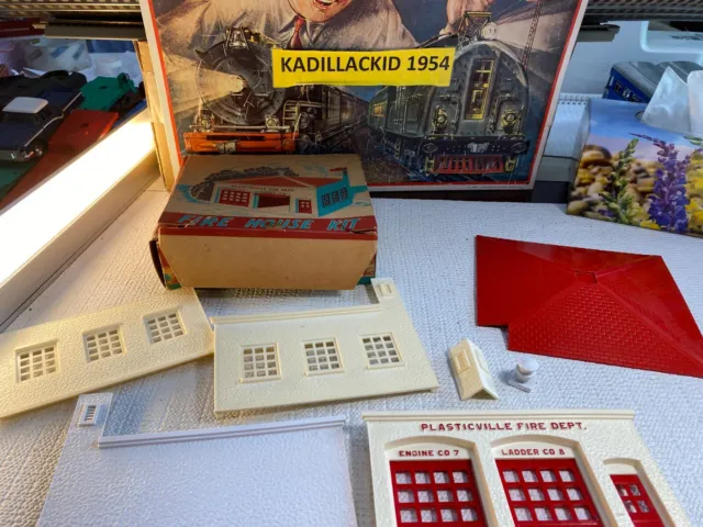 🚅 O Scale  Plasticville Kit Fh-4  Fire Station- In Box-  L👀K 💥 Z1187