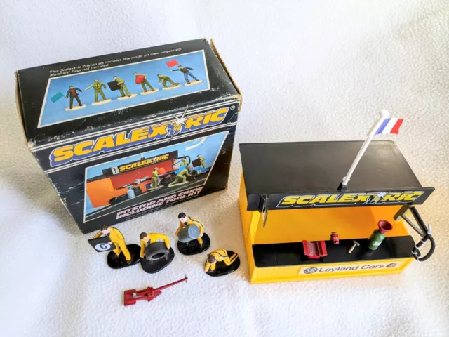 Scalextric Vintage Pit Stop and Crew Including Tools Boxed
