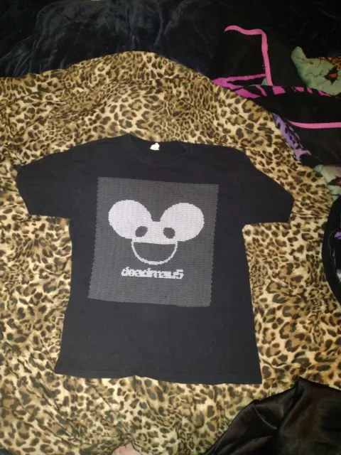 Deadmau5 Dotted Graphic T-Shirt Size Large DJ Electronica EDM Tag Tattered