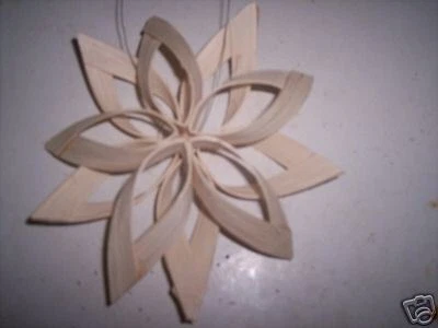 kit para hacer 10 estrellas dobles de Navidad utiliza caña de cesta