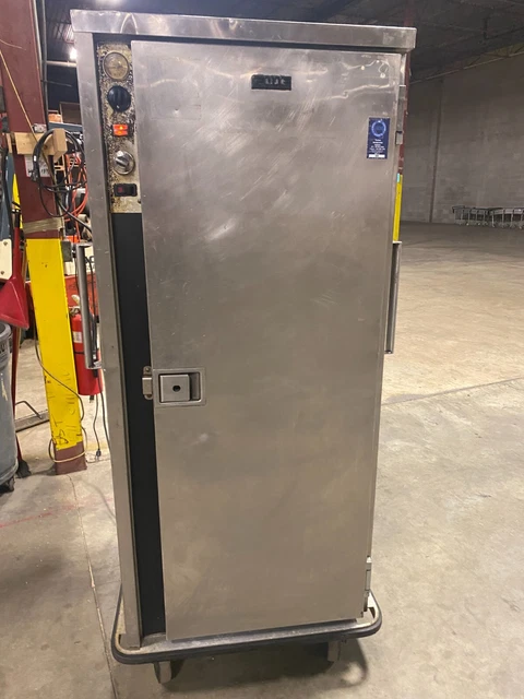 FWE MTU-12 Full Height Insulated Mobile Heated Cabinet w/ (12) Pan Capacity #2