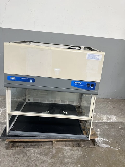 Labconco 3970300 Purifier Vertical Clean Bench - Fair Conditi9on