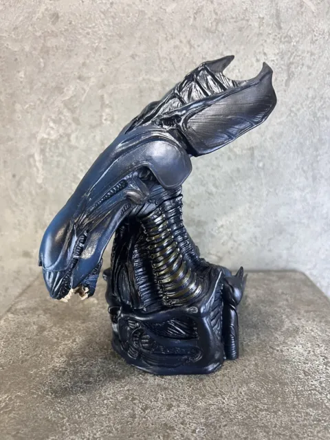 Aliens: Alien Xenomorph Queen Vinyl Bust Bank NEW Bagged NOS