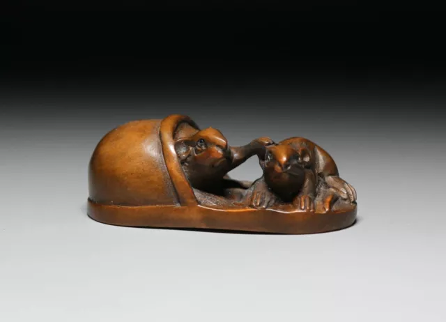 Netsuke Antique carved Edo two rats Japanese Boxwood