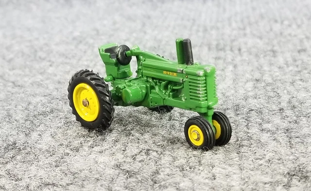 Ertl 1/64 Scale John Deere Tractor Die Cast Metal Narrow Front Green