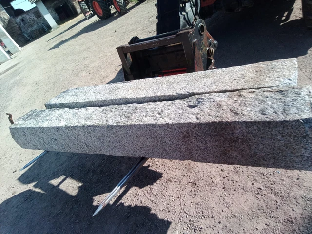 2 Travi In Granito
