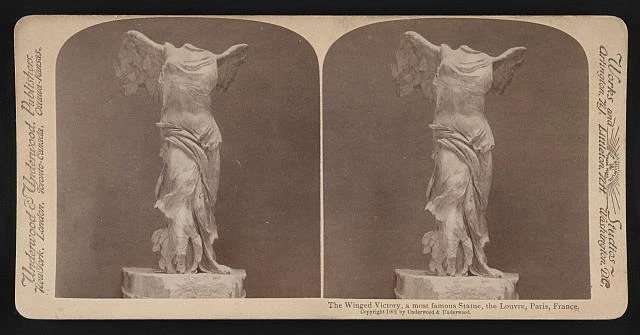 winged victory statue louvre