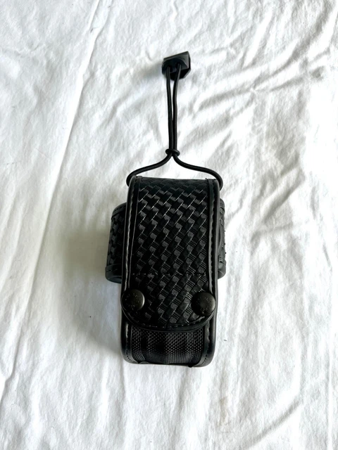Universal Radio Holder, Basket Weave, Black Leather, Made in USA, NEW OPEN BOX