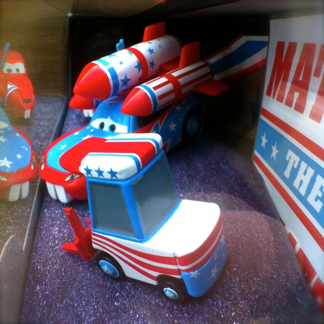 DISNEY PIXAR CARS TOON MATER THE GREATER 3-pack DAREDEVIL MCQUEEN