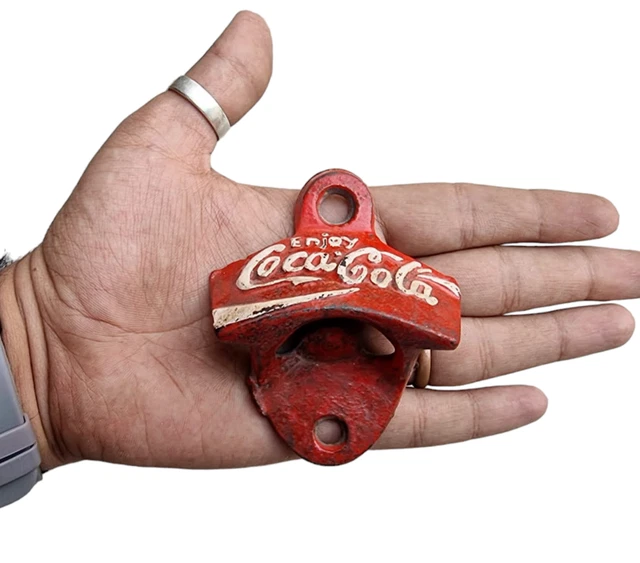 Coca-Cola Vintage Bottles - VeVe France Coca-Cola Vintage Bottles - VeVe France