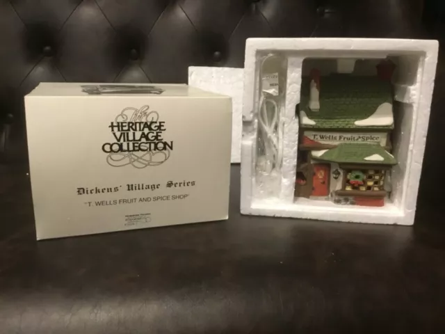 Dept 56 Dickens Village Series T. Wells Fruit And Spice Shop #5924-2 W/orig Box