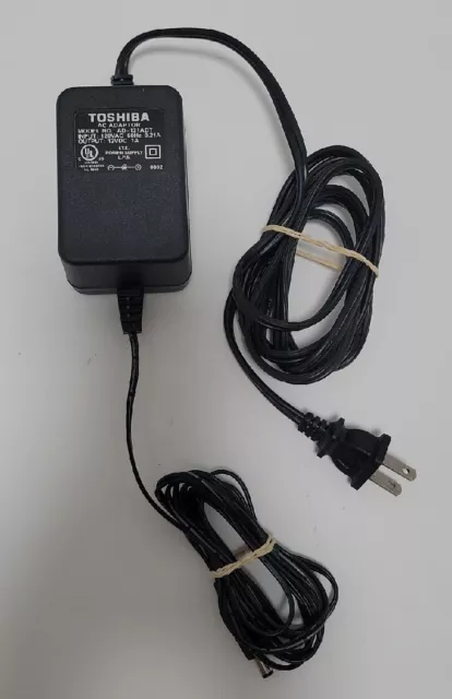 TOSHIBA AC Power Adapter AD-121ADT 120VAC 60HZ 25W 12VDC 1A.